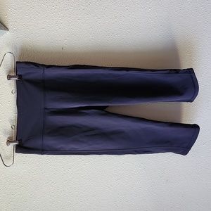 Lululemon Squad Goals Crop in Midnight Navy Size 6